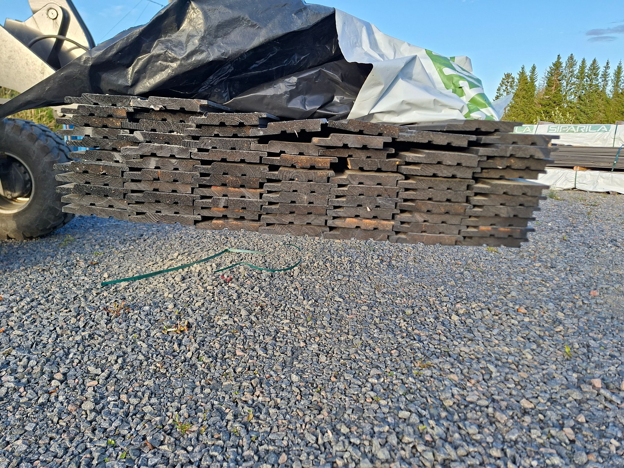 Image 4/7