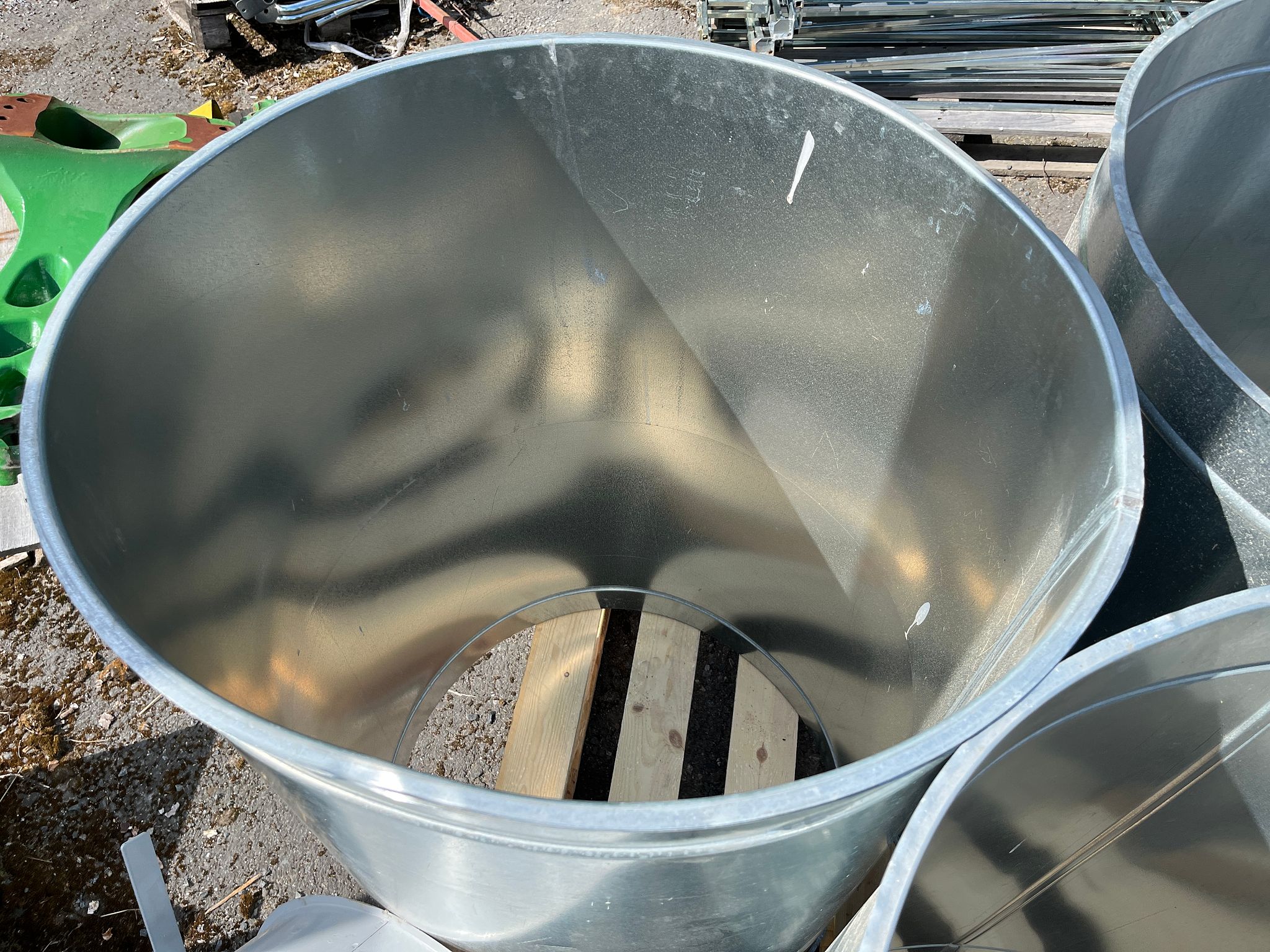 Image 3/3