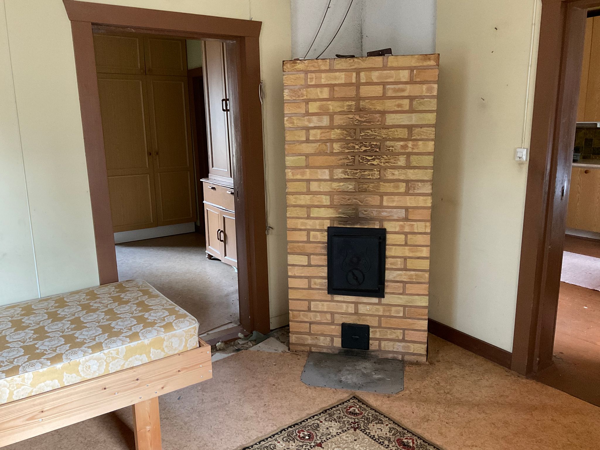 Image 8/15
