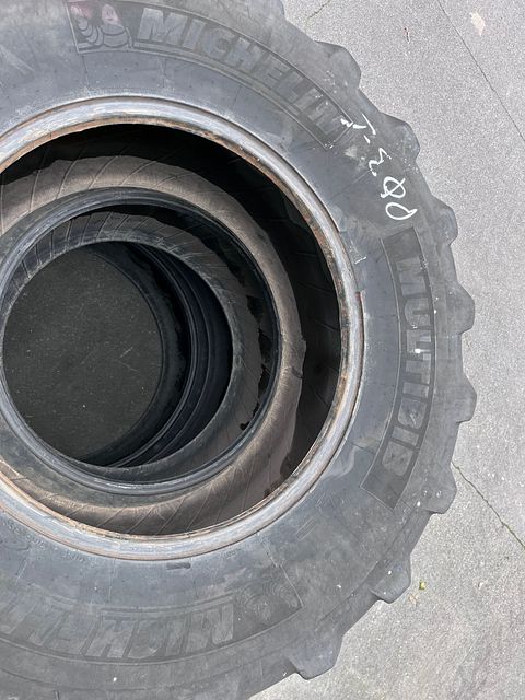 Image 6/8