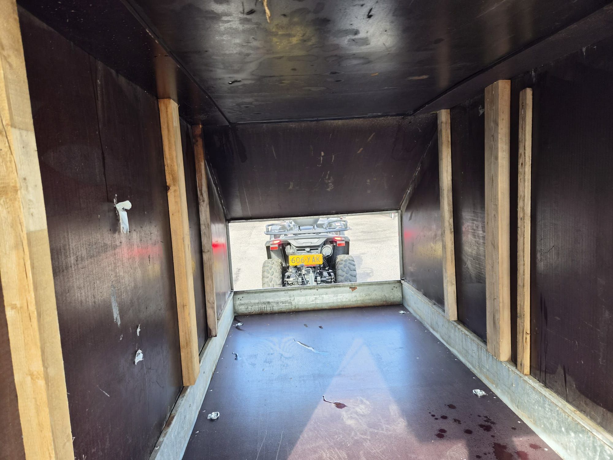 Image 11/18
