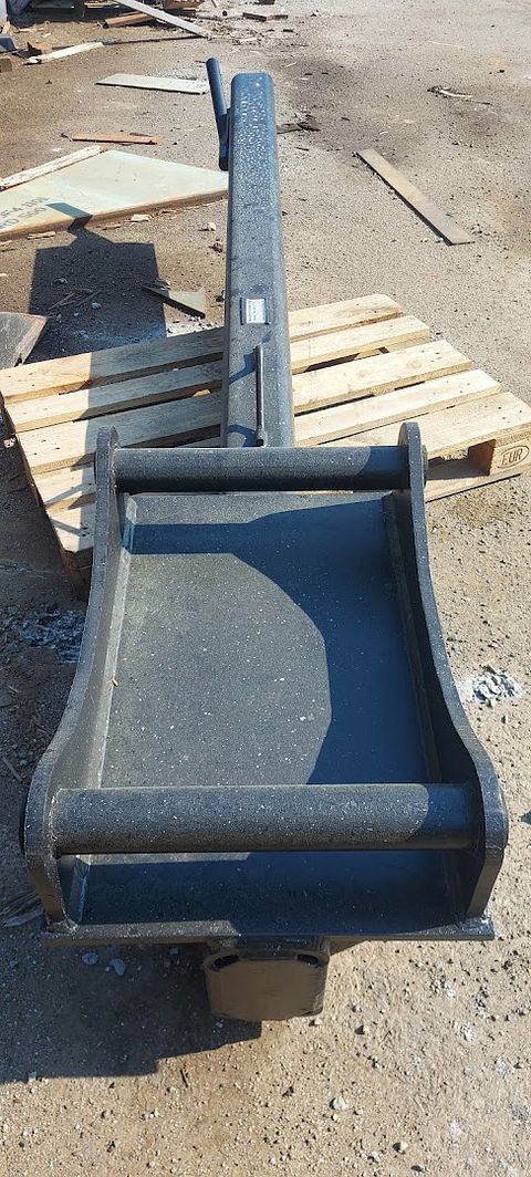 Image 3/15