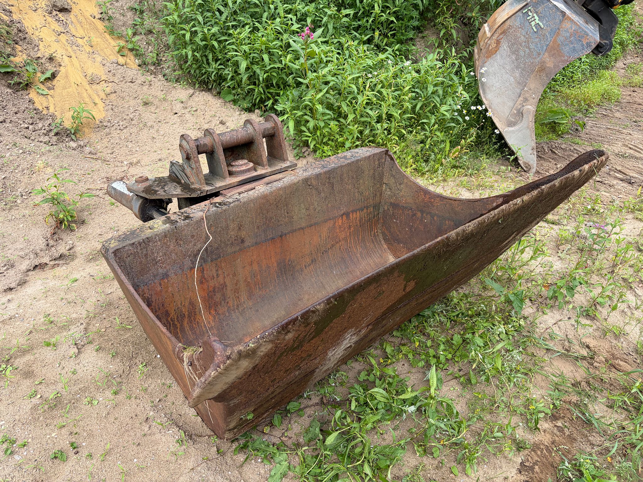 Image 3/5