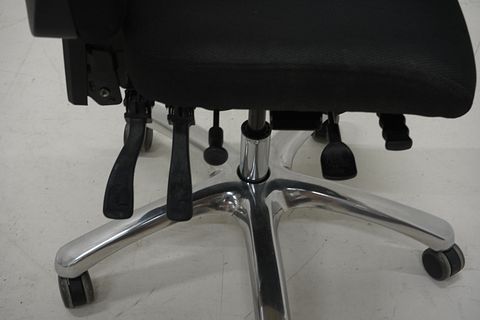 Image 11/12