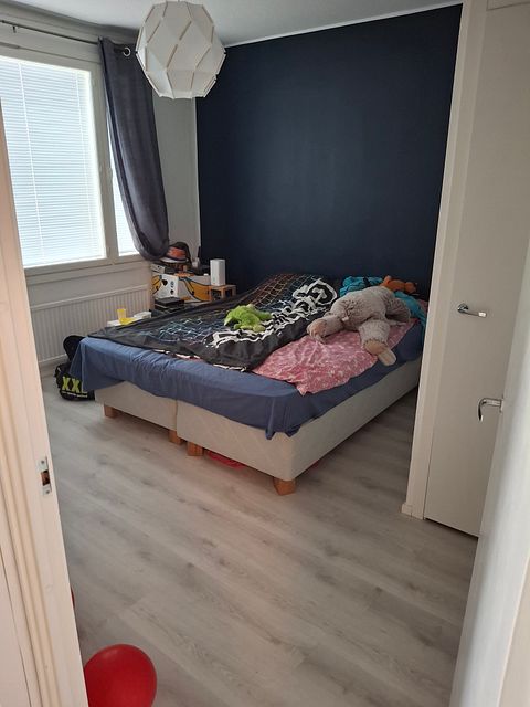 Image 6/10