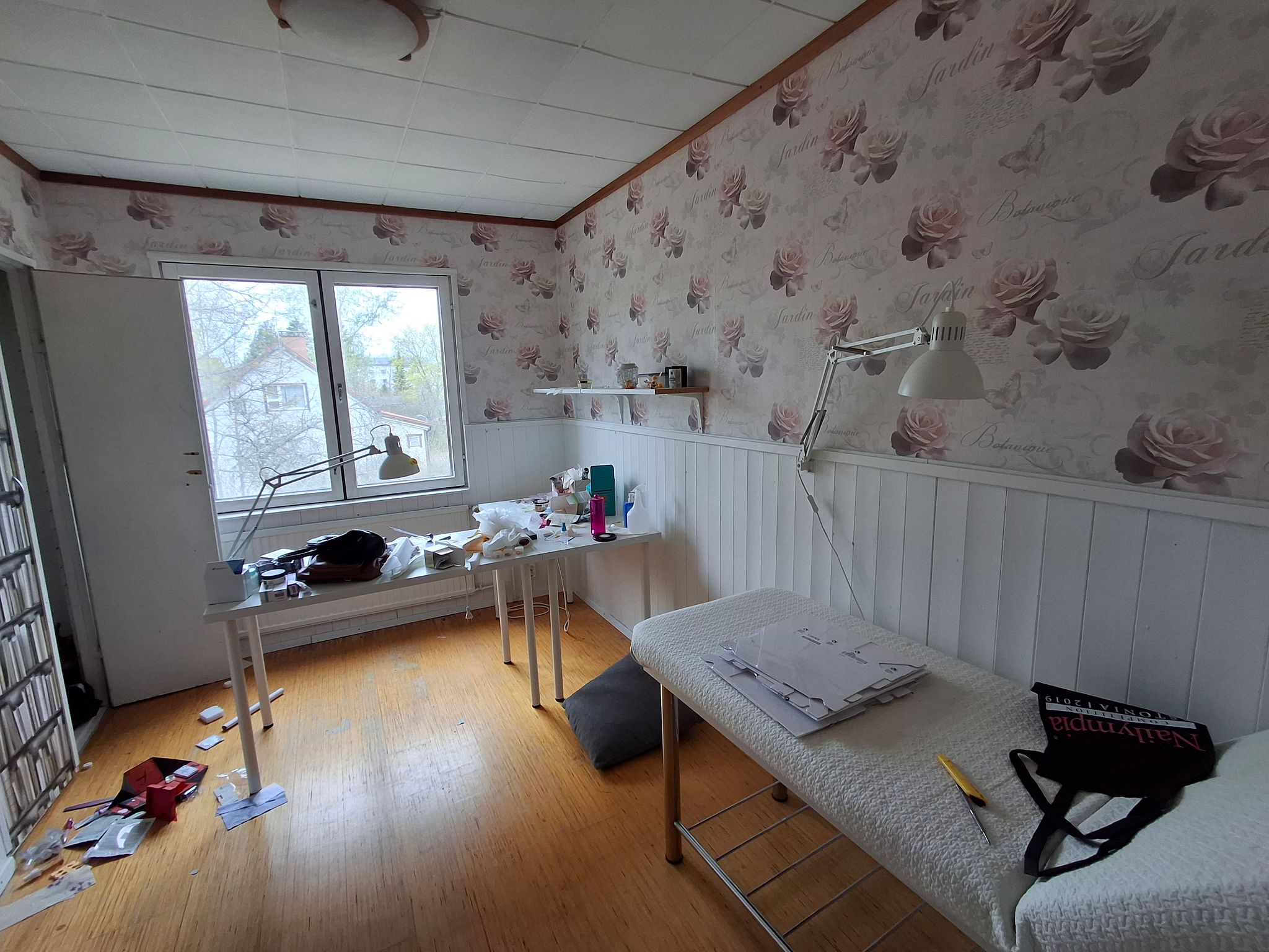 Image 10/36