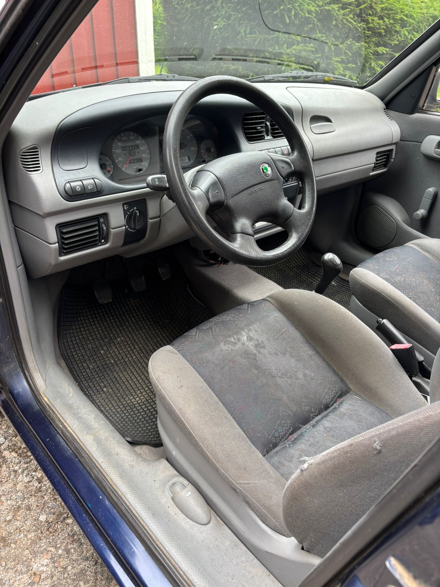 Image 8/15