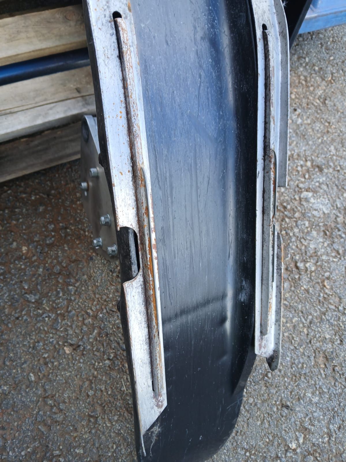 Image 13/23