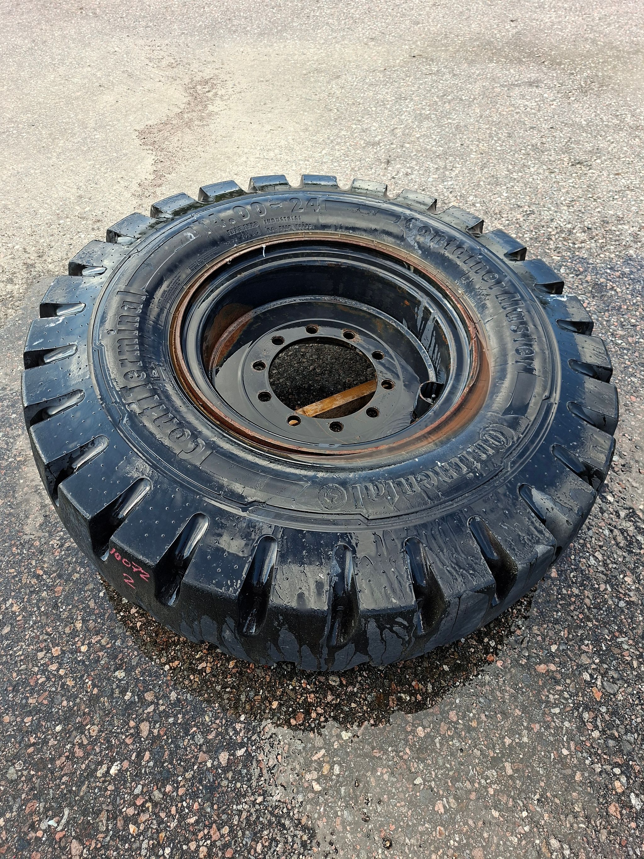 Image 1/8