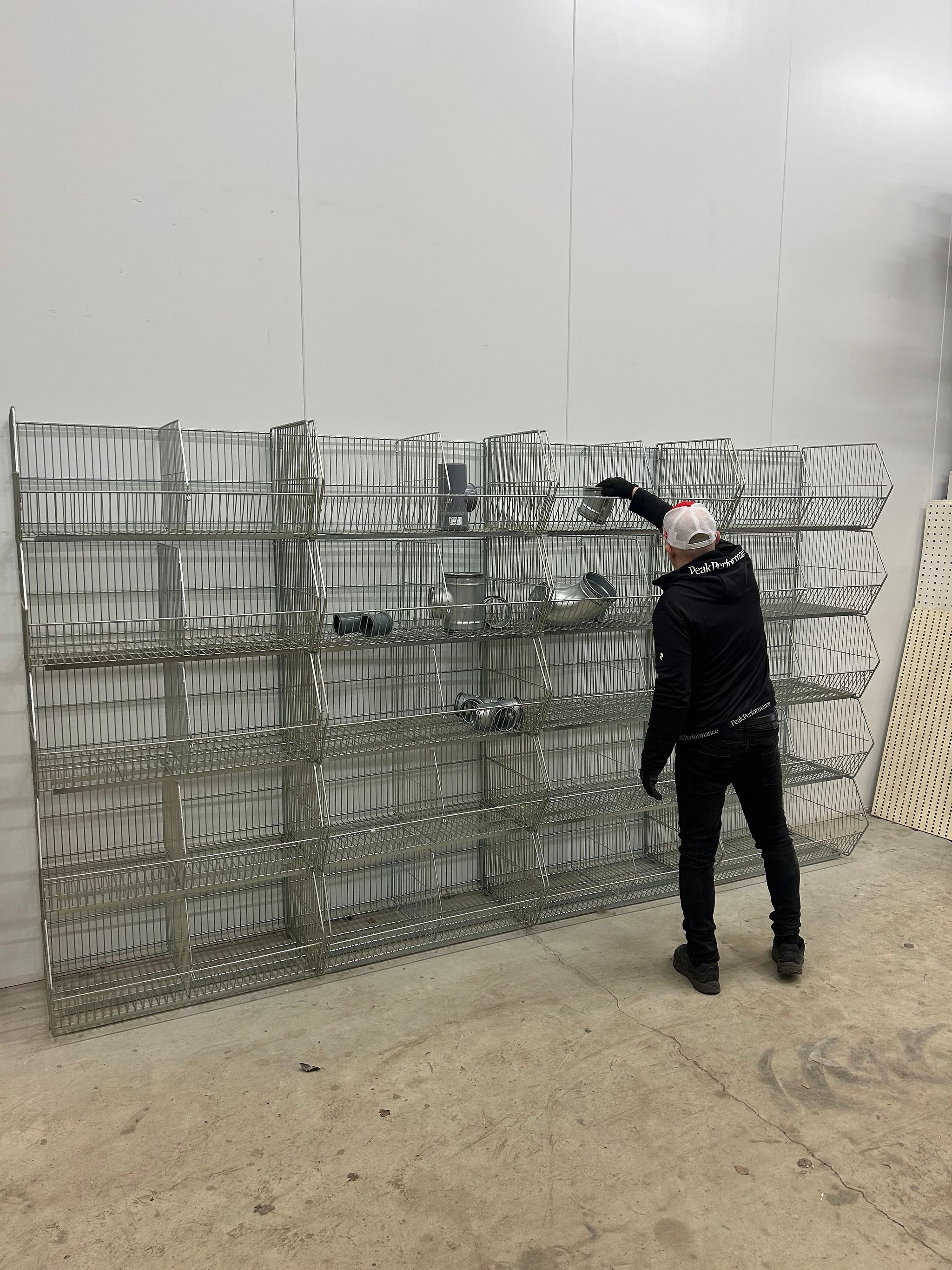Image 1/6
