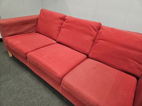 Image 8/12