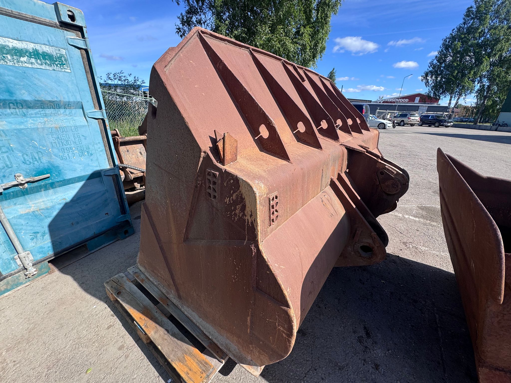 Image 3/17