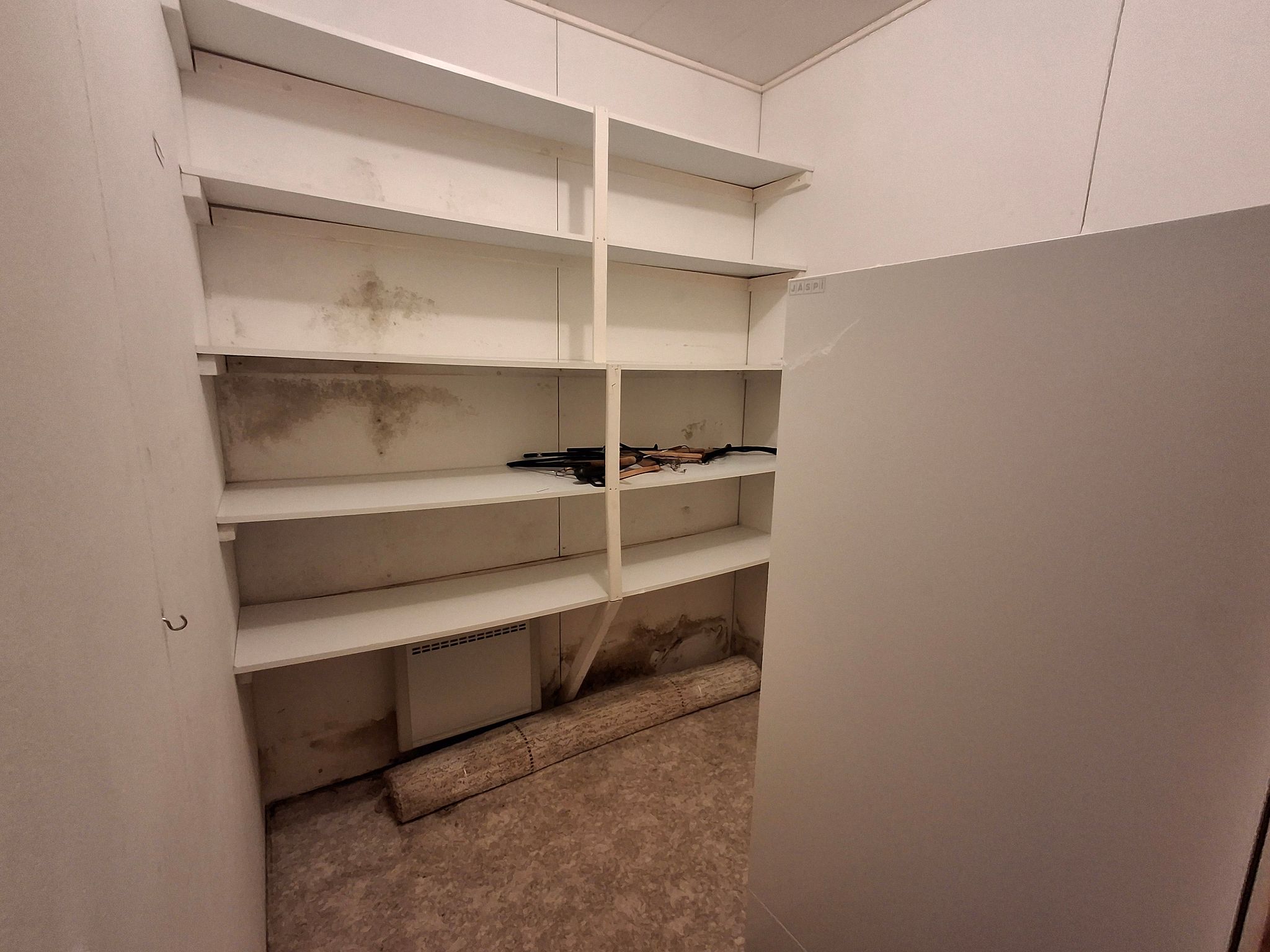 Image 20/28