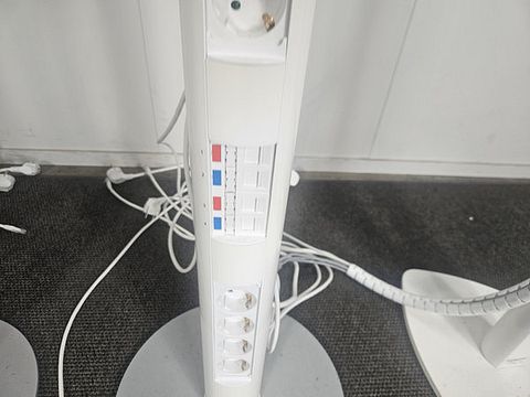 Image 11/18