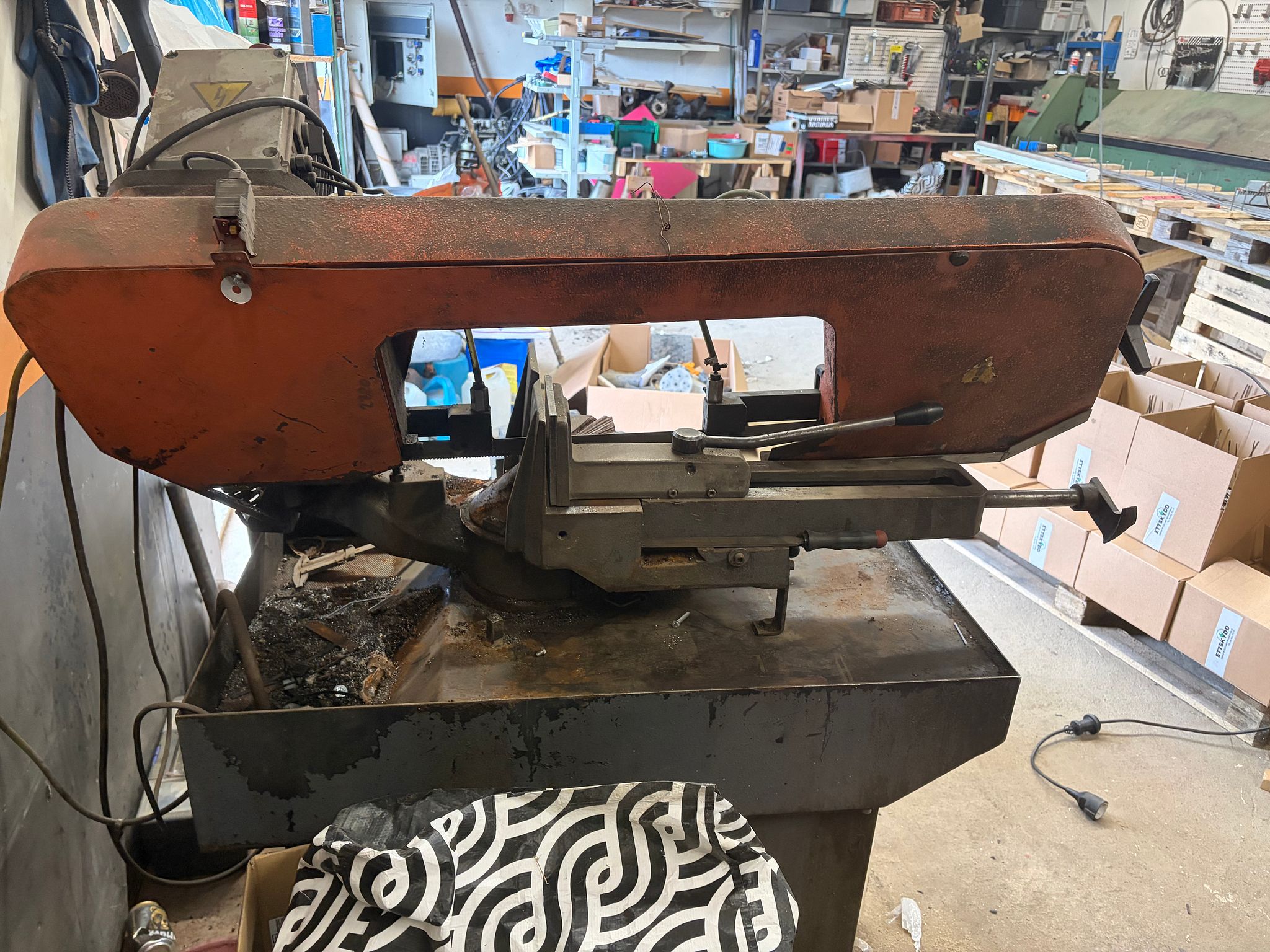 Image 4/5