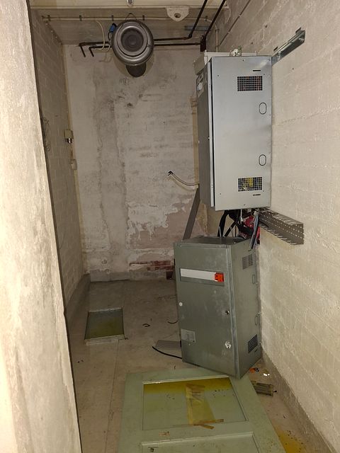 Image 13/40