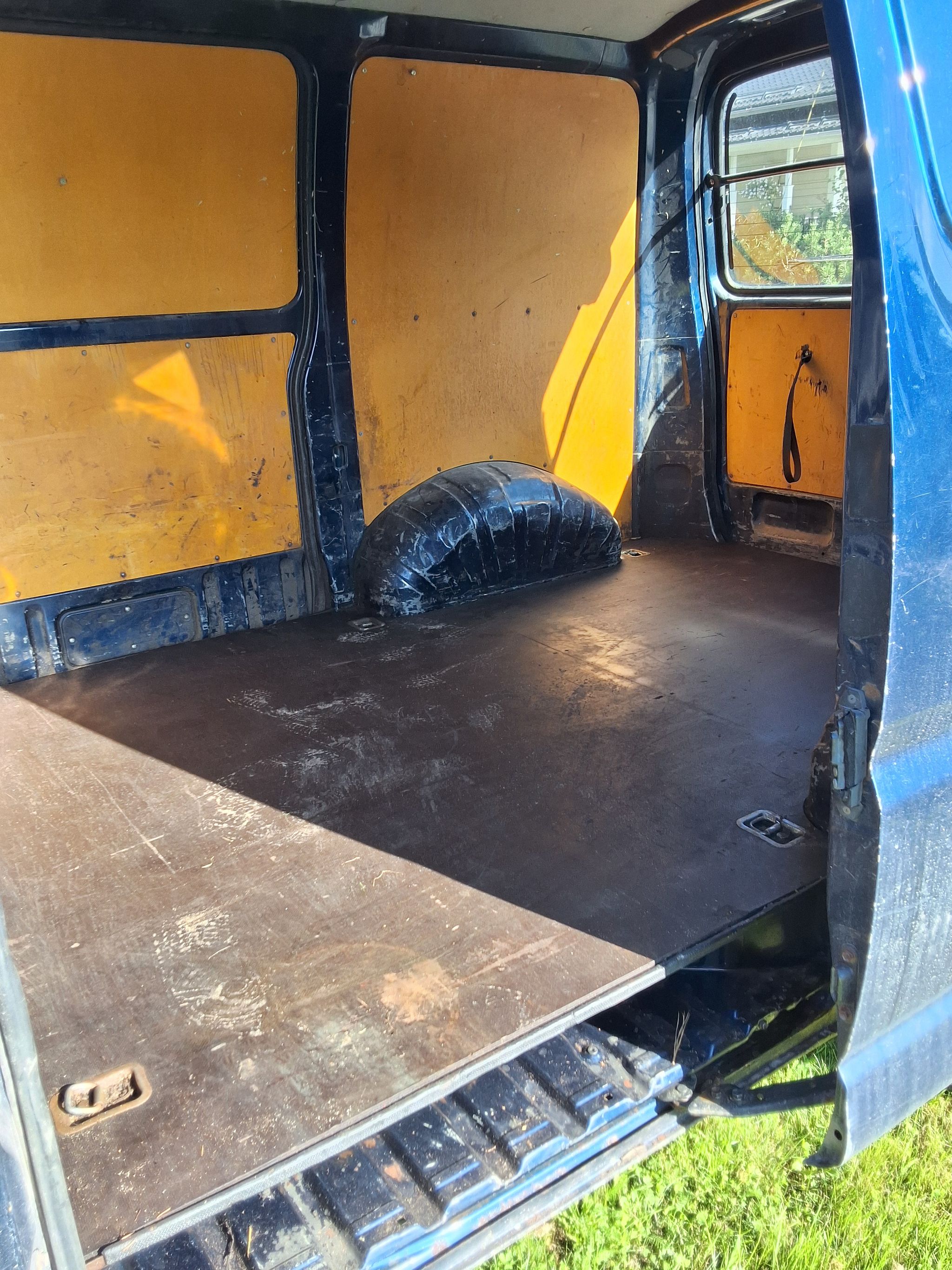 Image 5/12