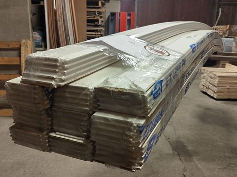 Image 6/10
