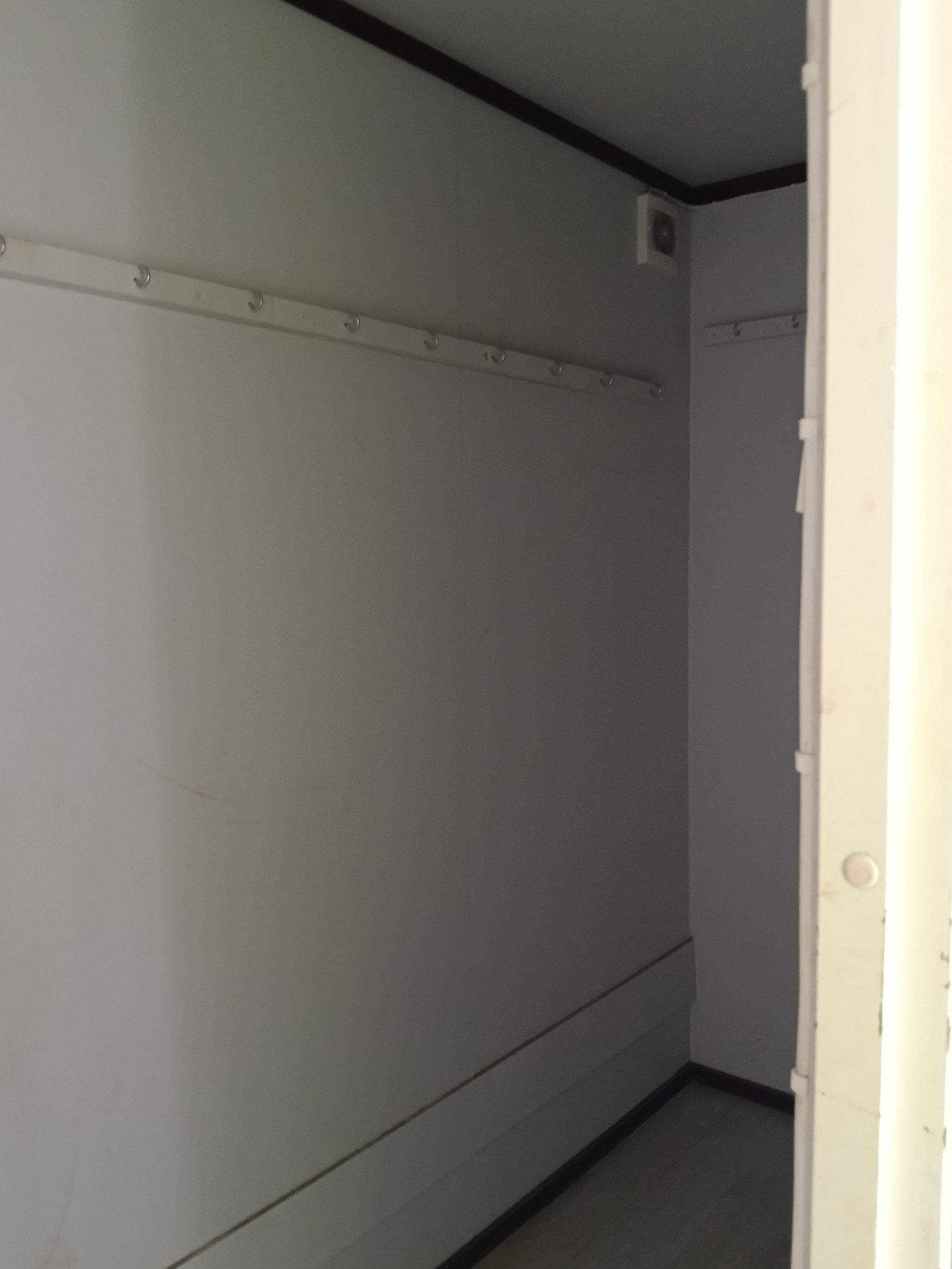 Image 3/21