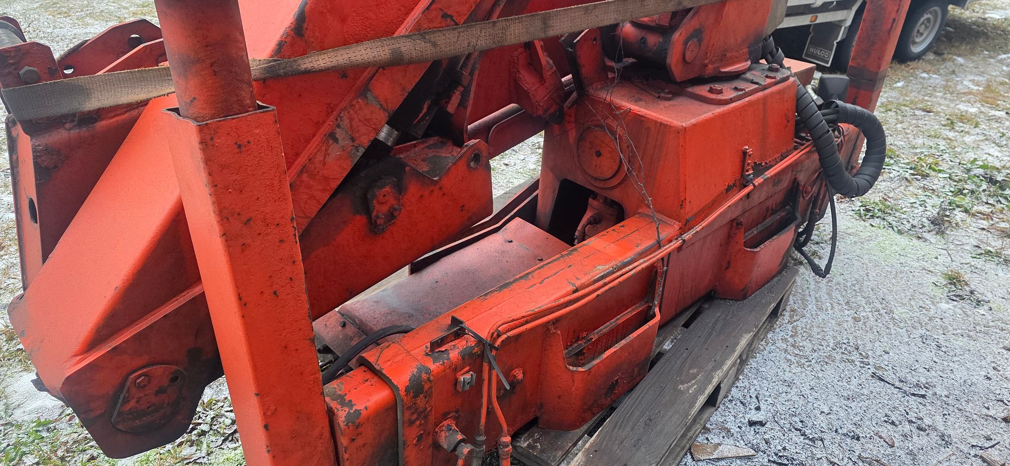 Image 8/9