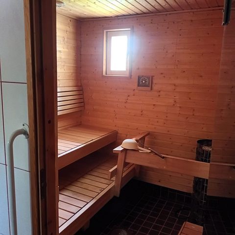 Image 7/31