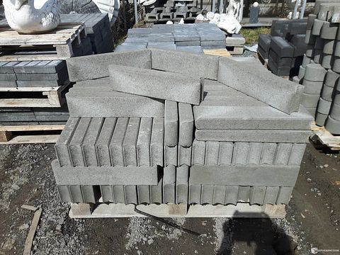 Image 2/7
