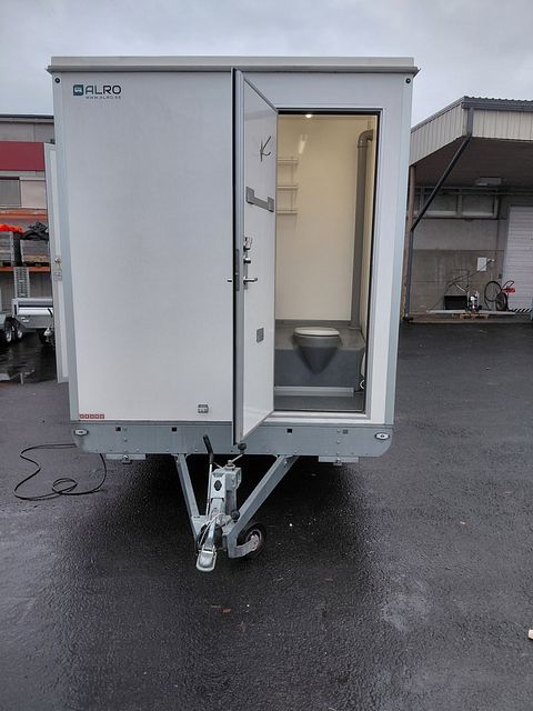 Image 8/11