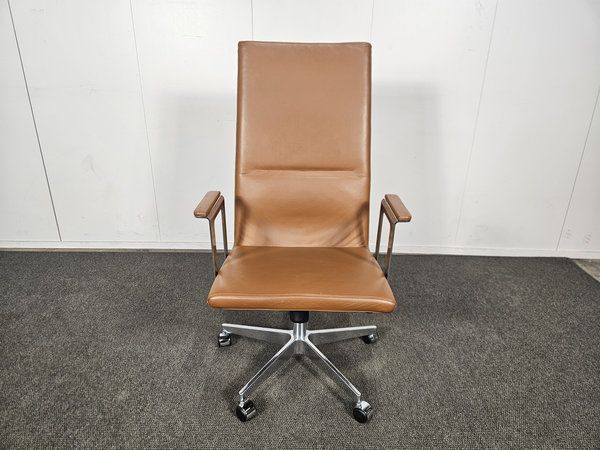 Image 2/12