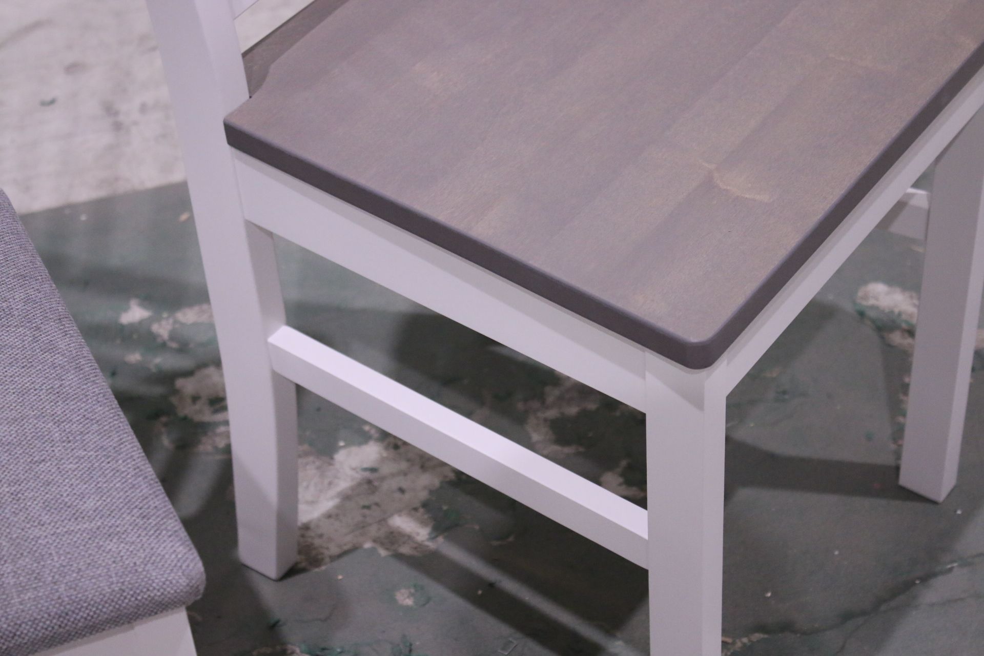 Image 3/6