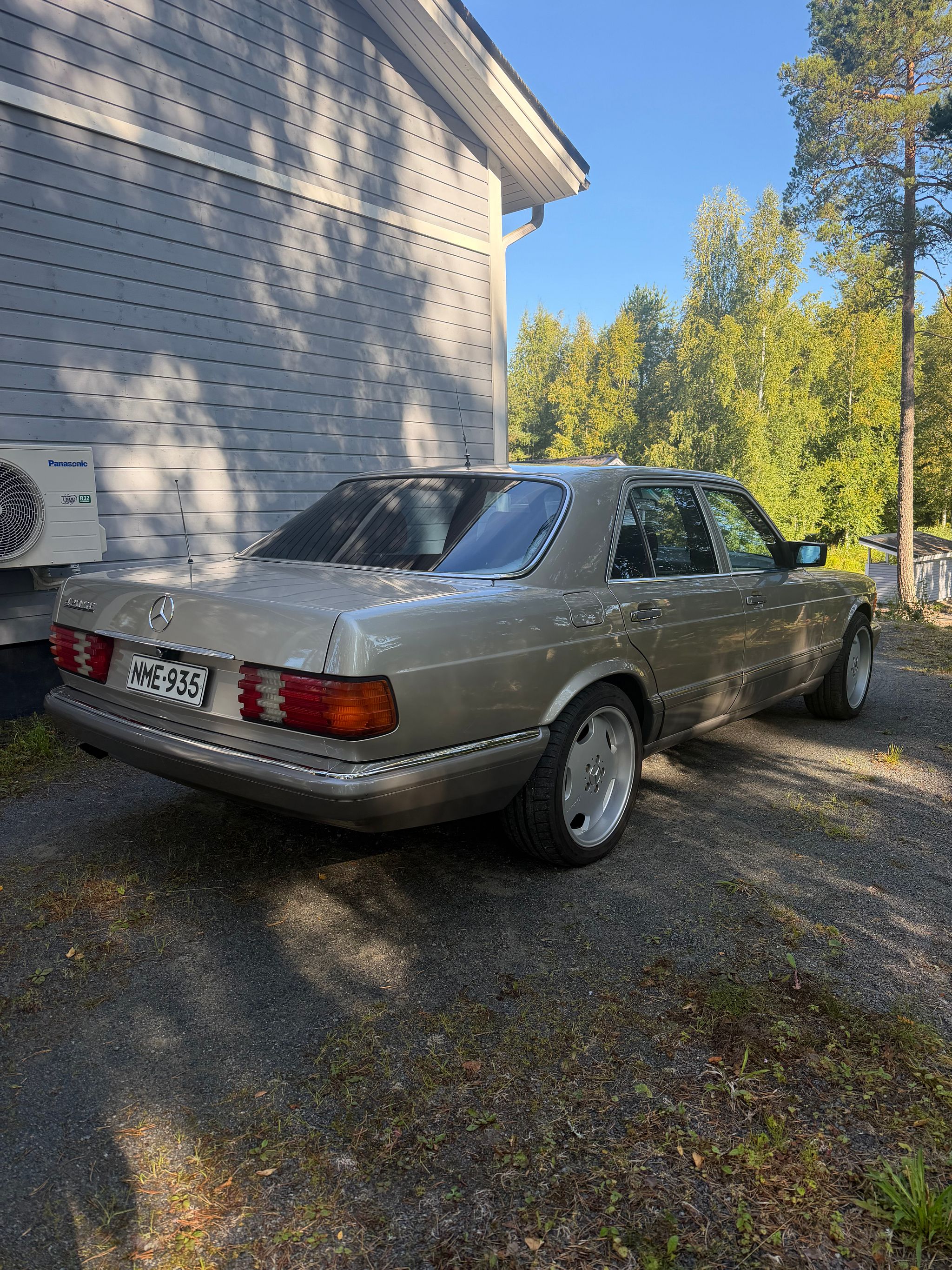 Image 3/41