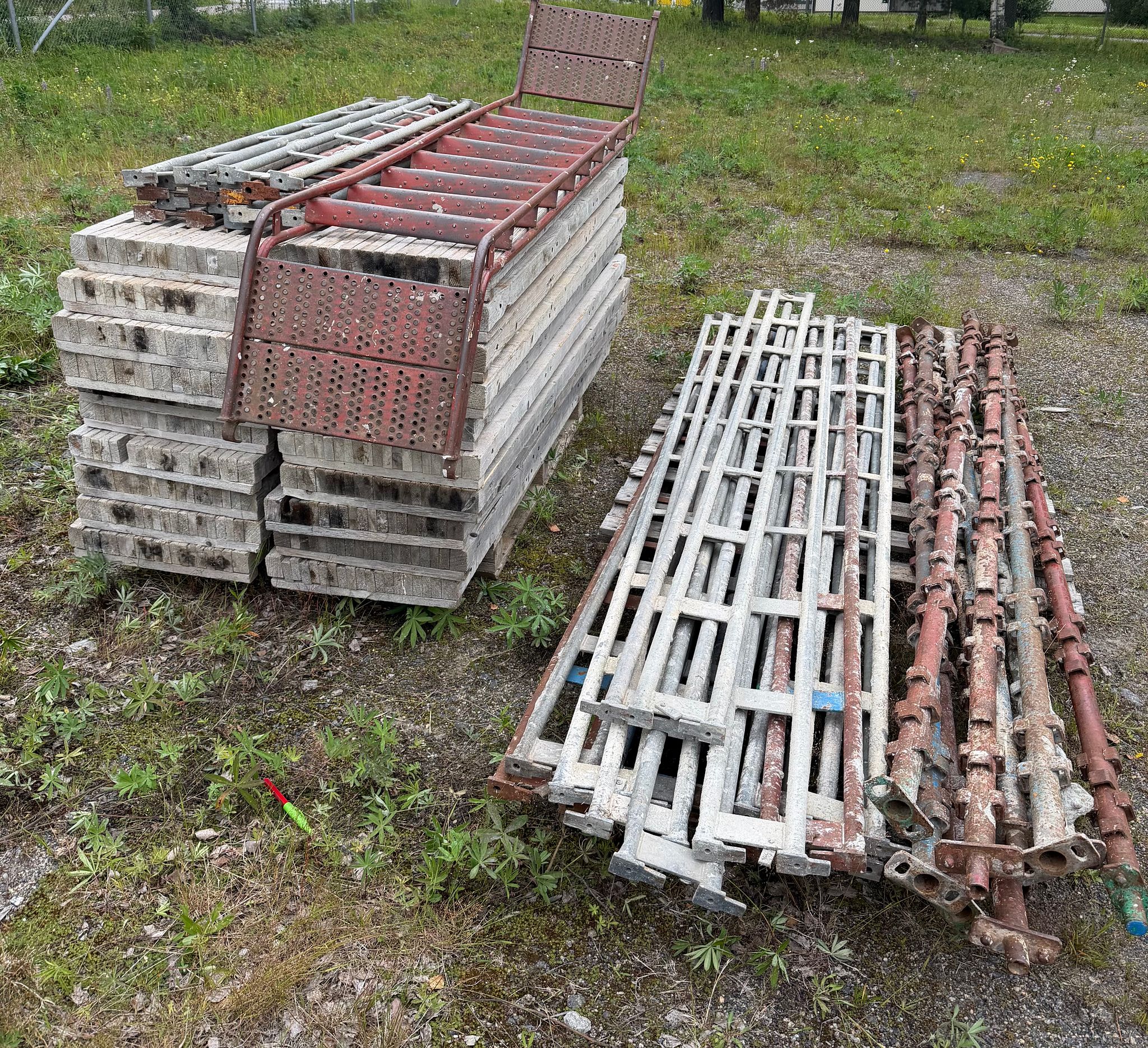 Image 1/3