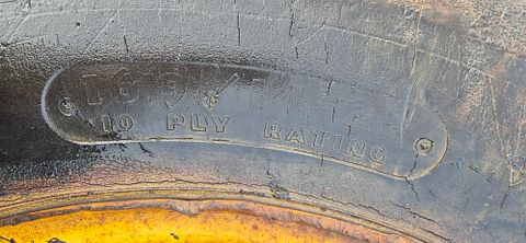 Image 3/4
