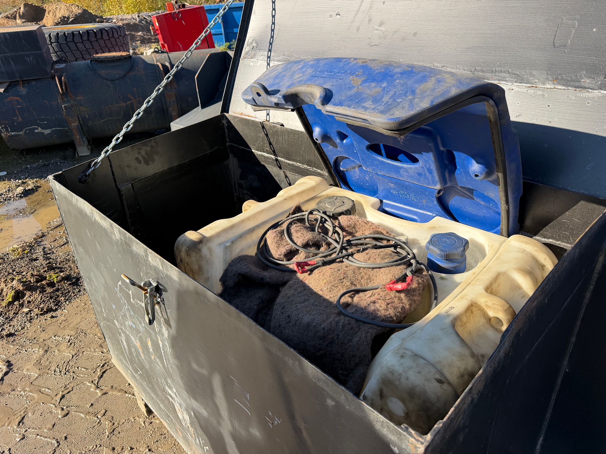Image 2/7