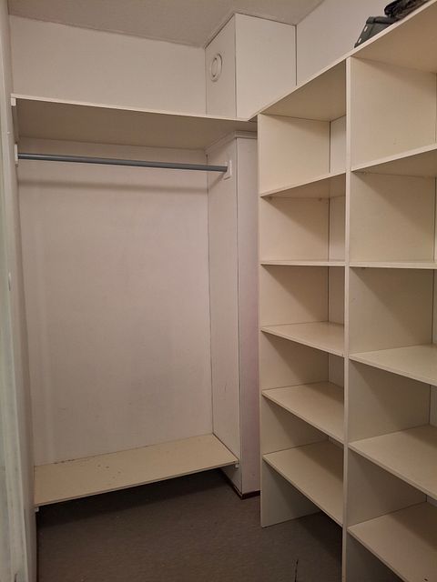 Image 12/19