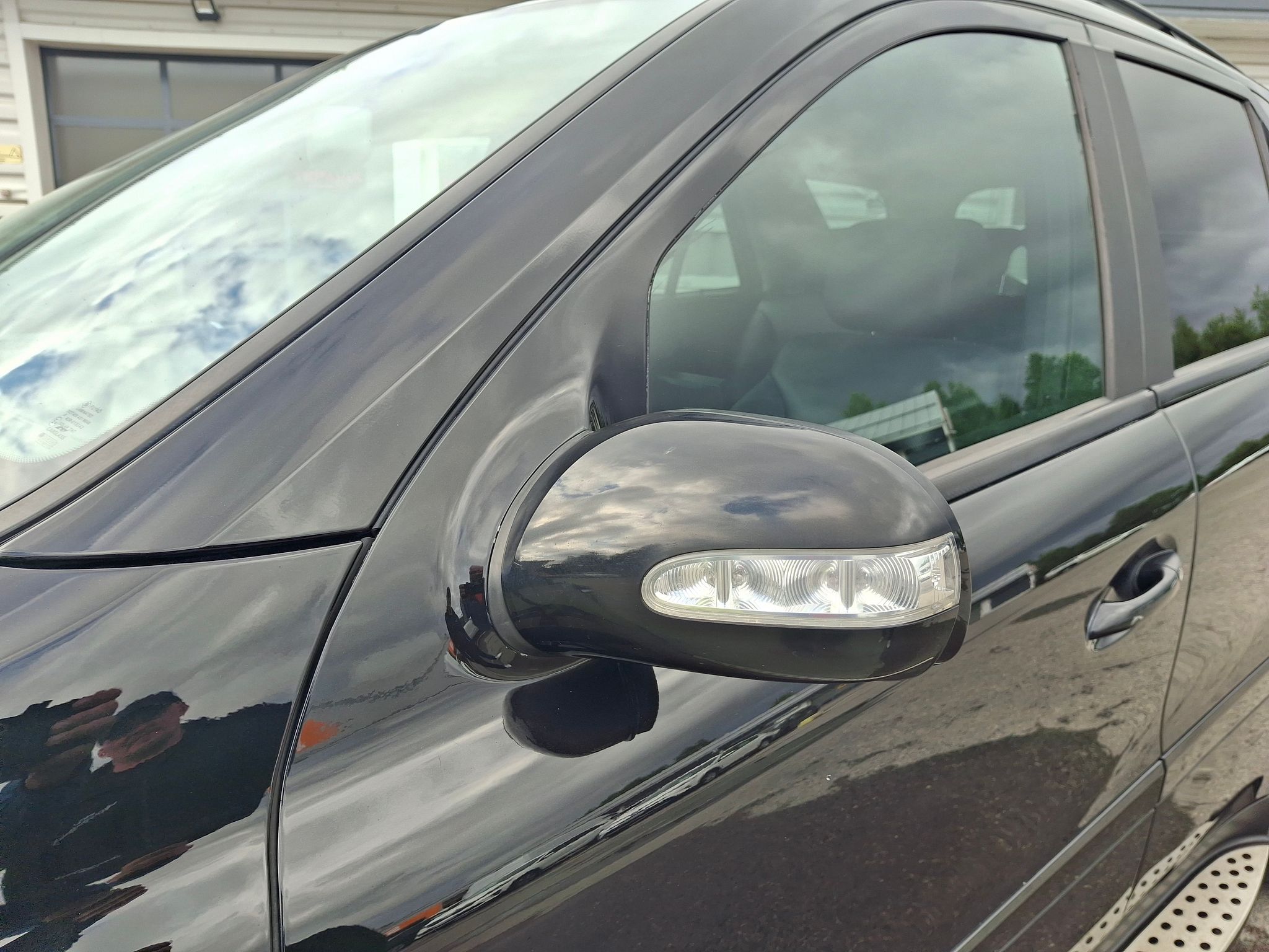 Image 10/12