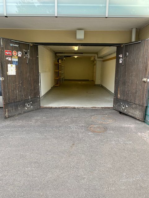 Image 1/5
