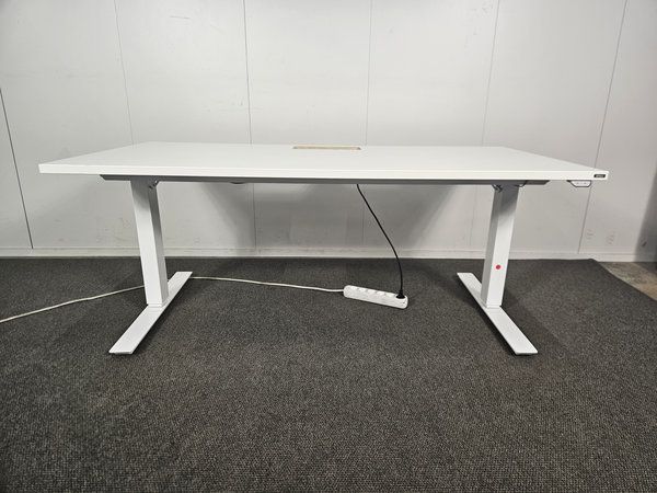 Image 6/9