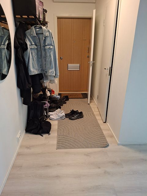 Image 7/10