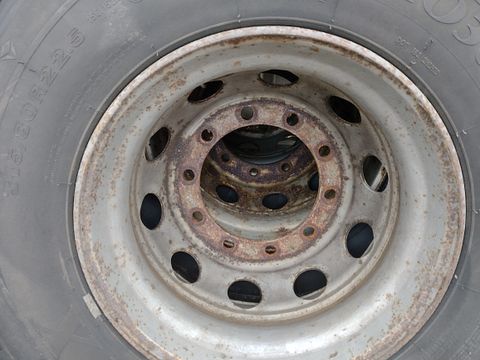 Image 7/7