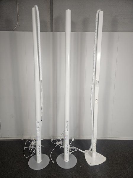 Image 1/18