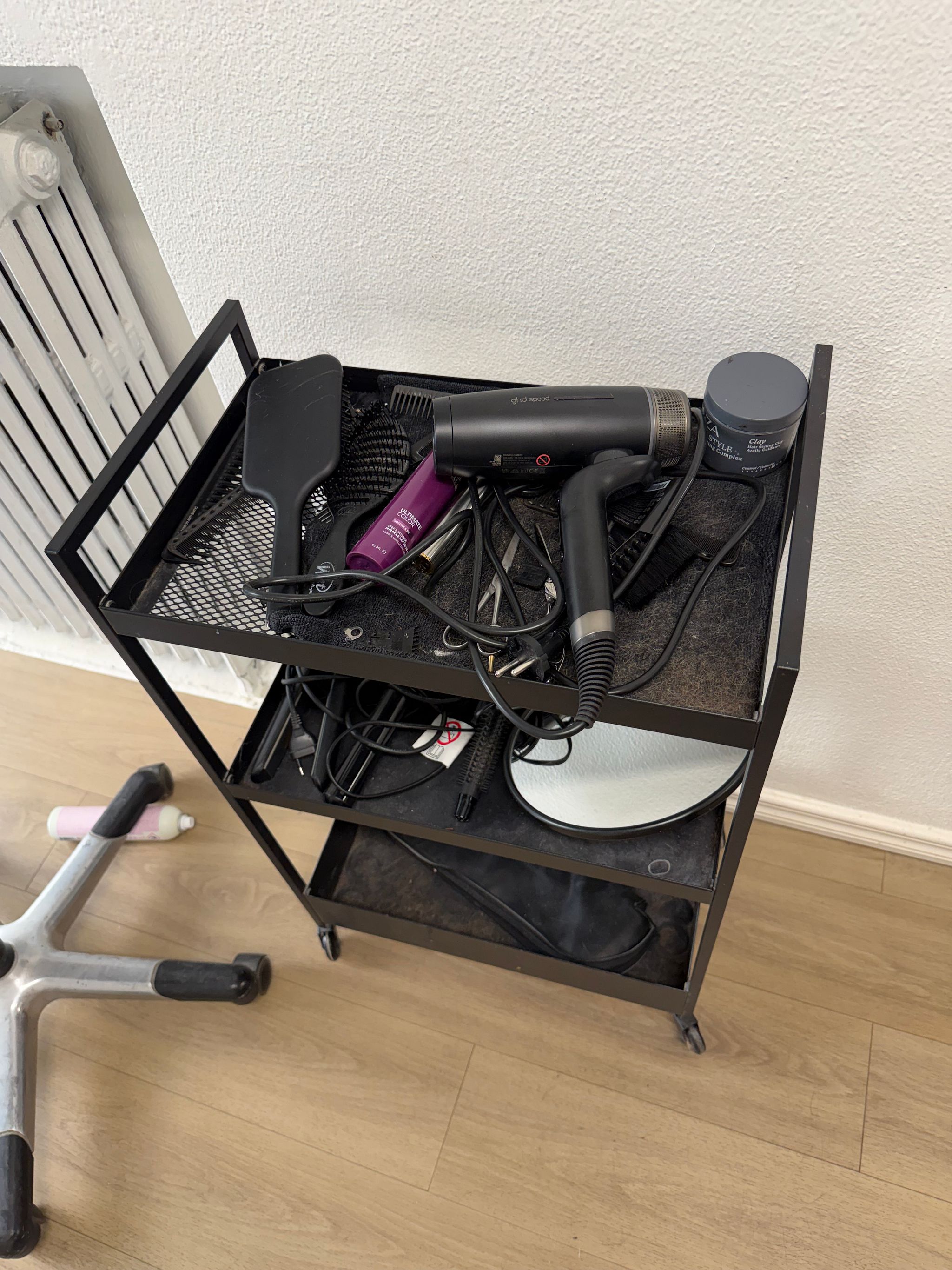 Image 1/40