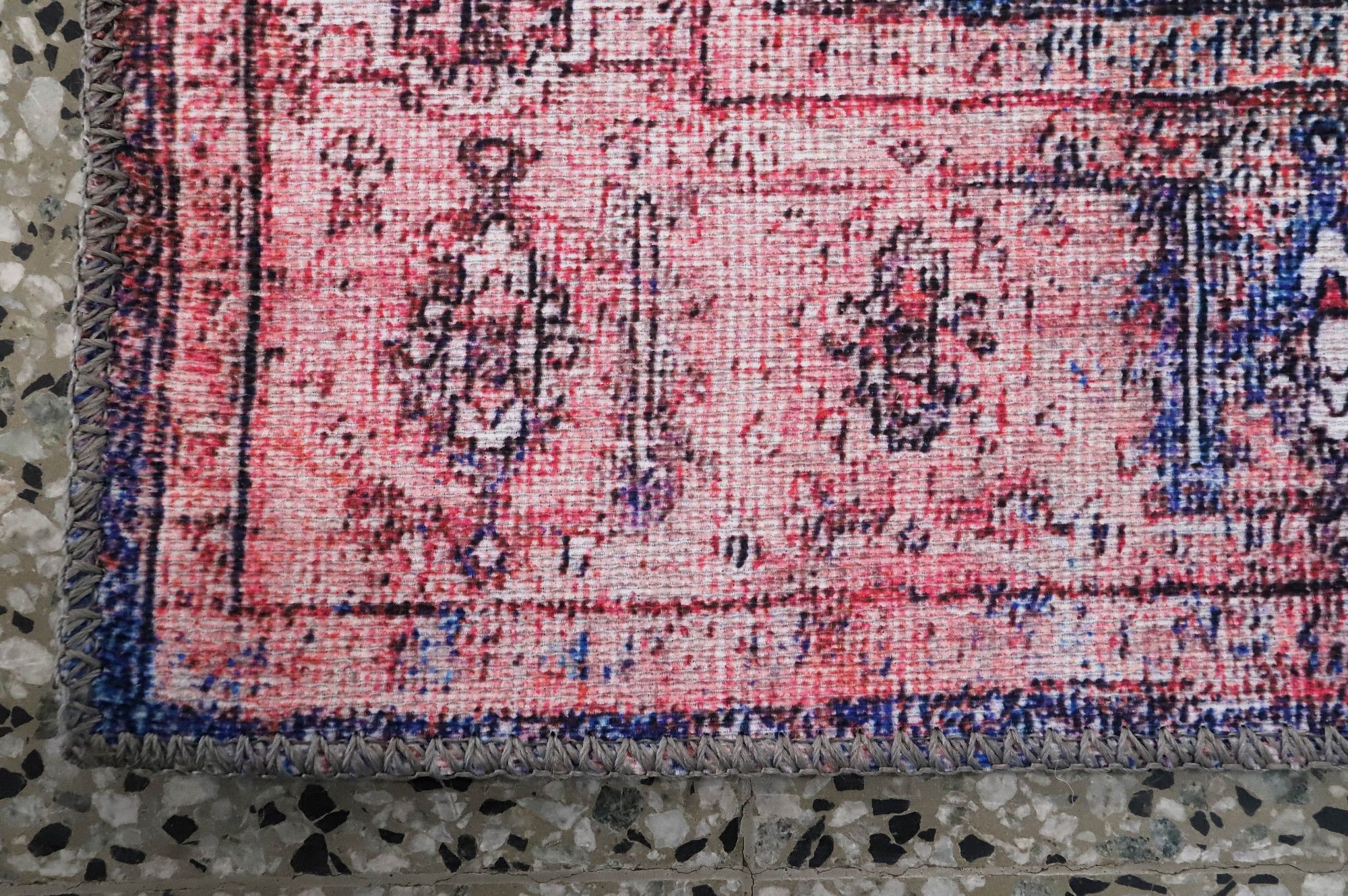 Image 4/6
