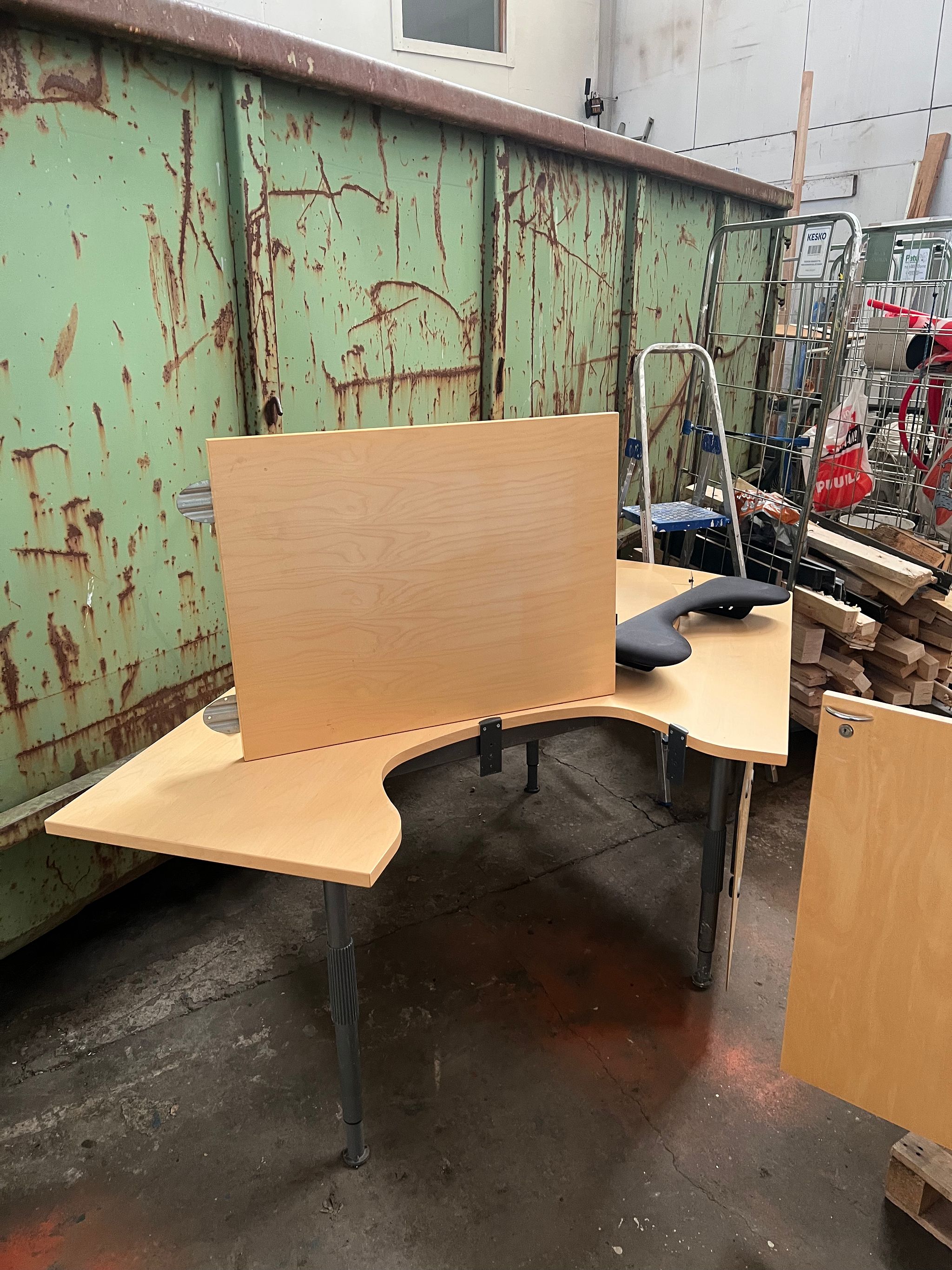 Image 3/4