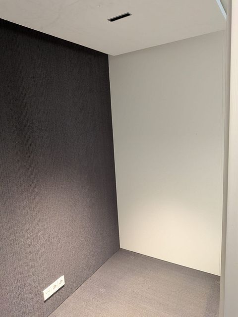 Image 7/9