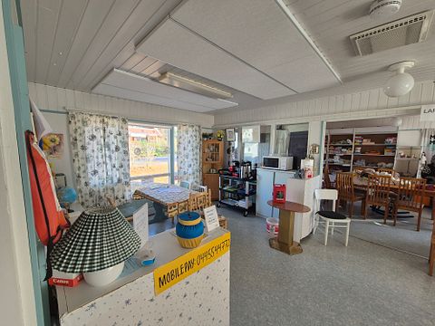 Image 22/40