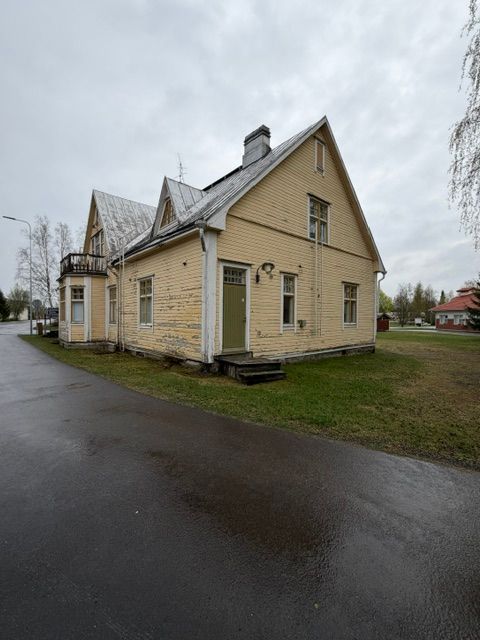 Image 8/9