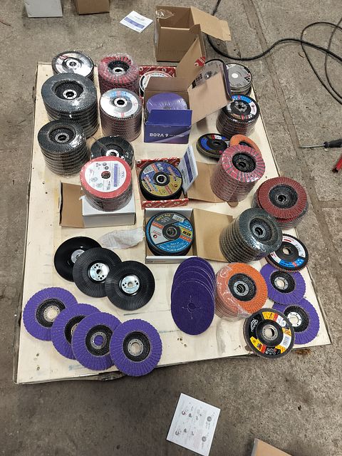 Image 3/7