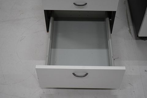 Image 6/10