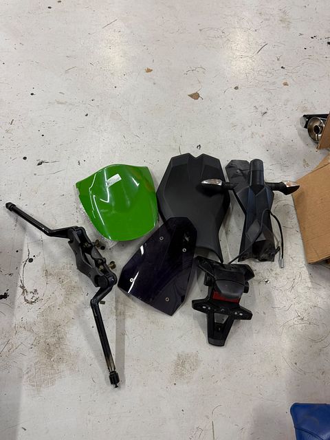 Image 4/17