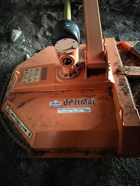 Image 1/8